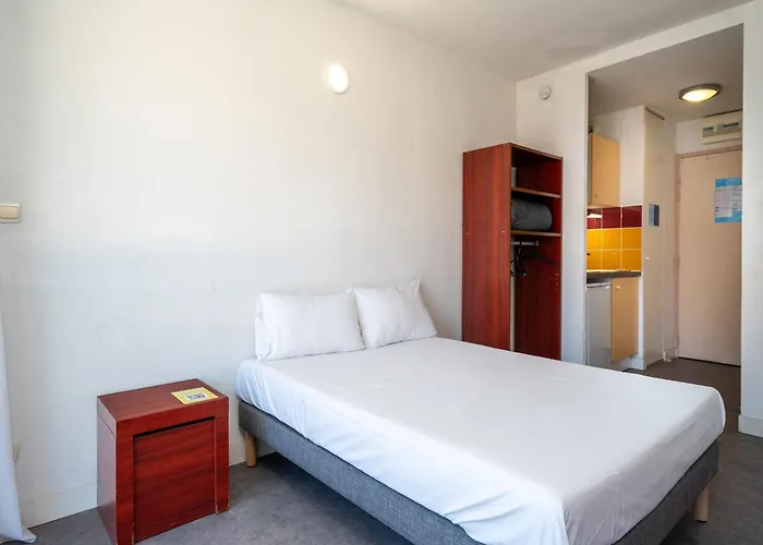 Le St Clair N317 St2