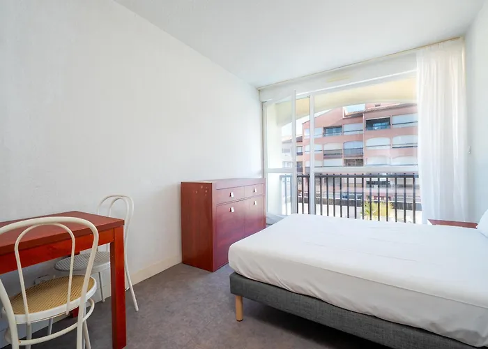 Le St Clair N317 St2 * Agde